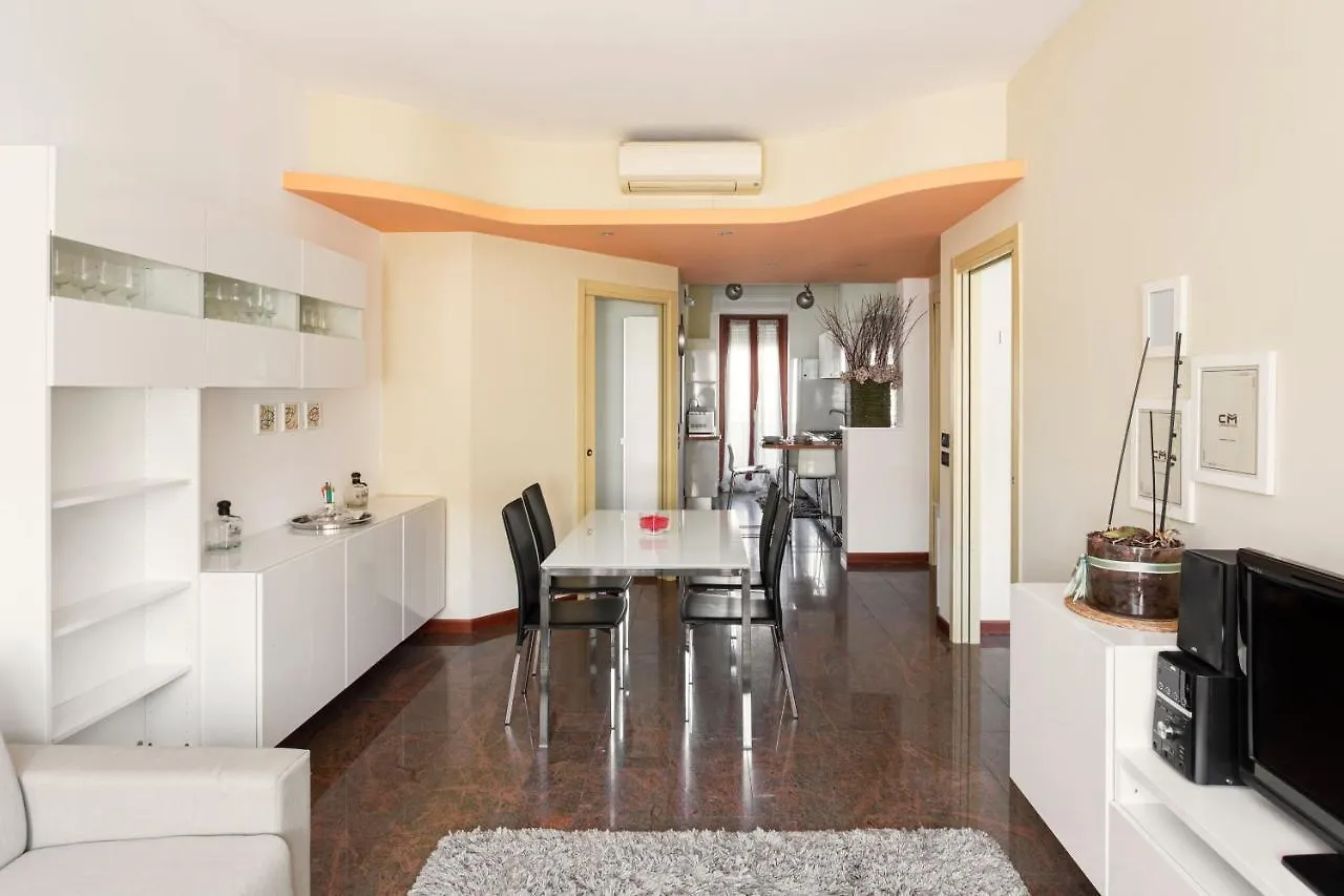 Beautiful Apartment Next To Sempione And City Life - Viale Teodorico Milano