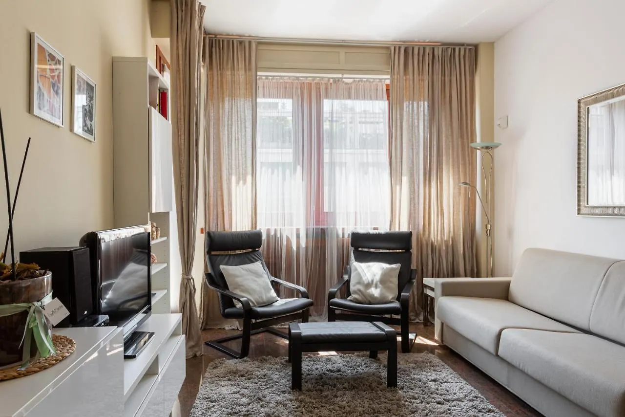 Beautiful Apartment Next To Sempione And City Life - Viale Teodorico Milano