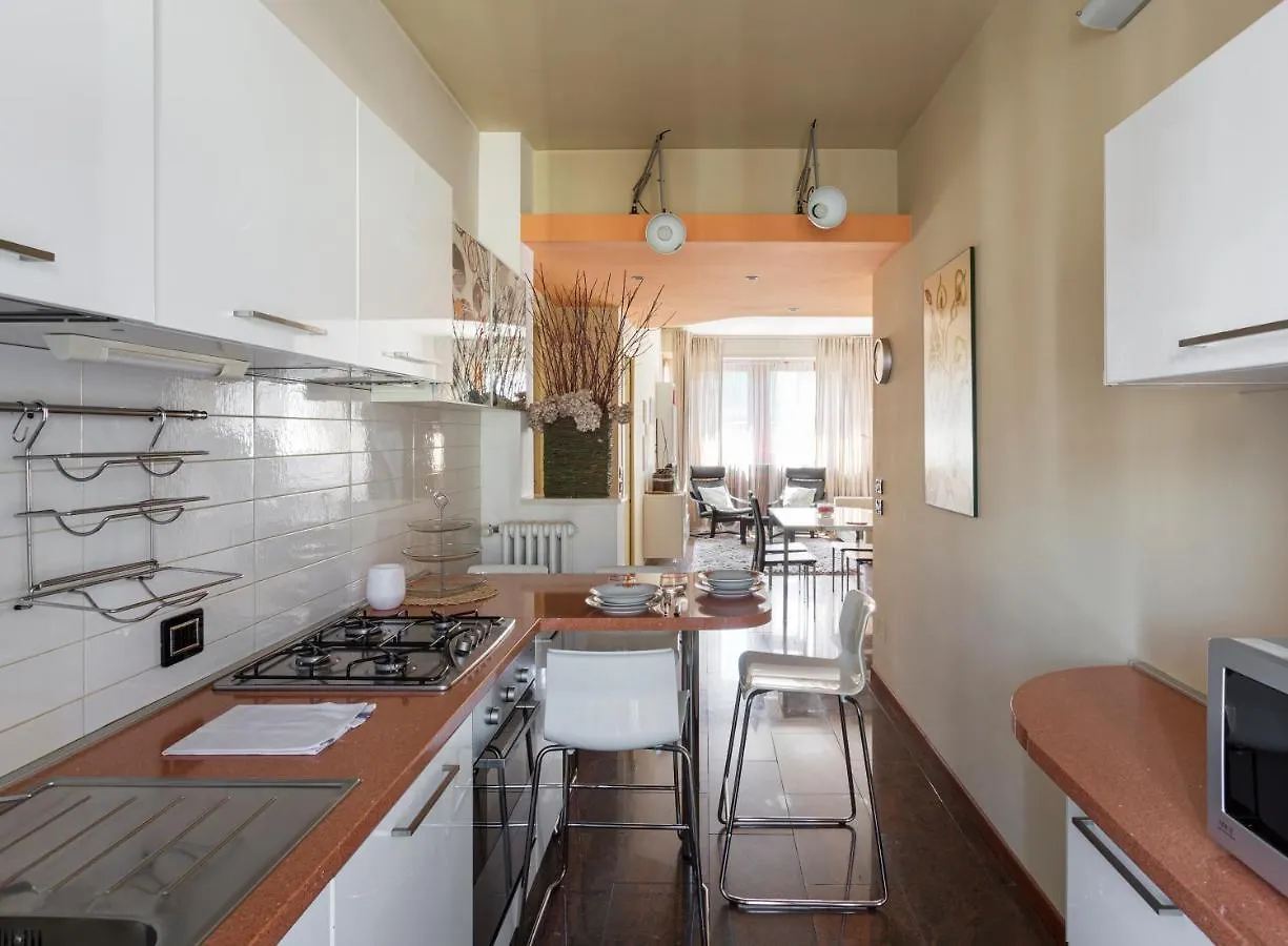 Beautiful Apartment Next To Sempione And City Life - Viale Teodorico Milano