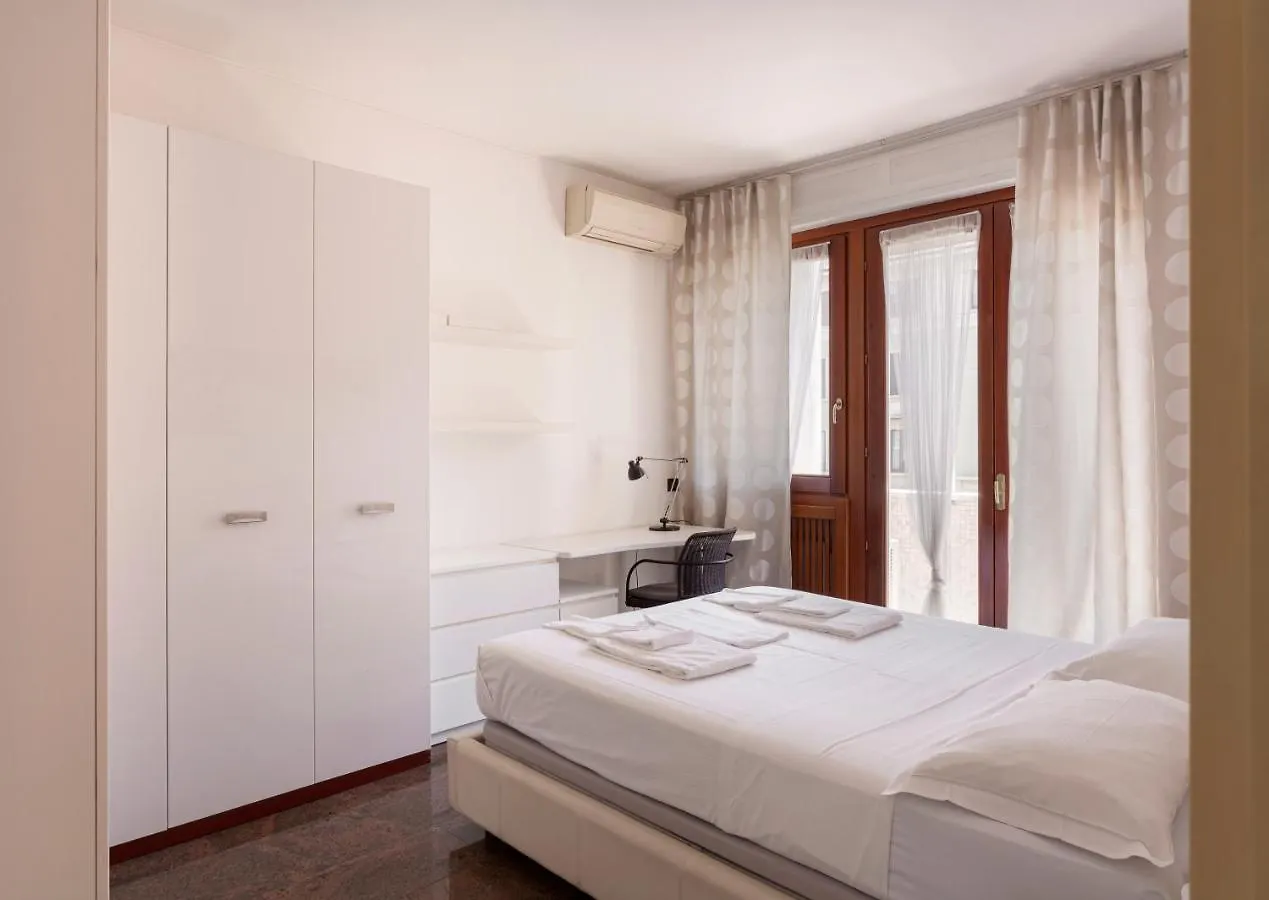 Beautiful Apartment Next To Sempione And City Life - Viale Teodorico Milano 0*,